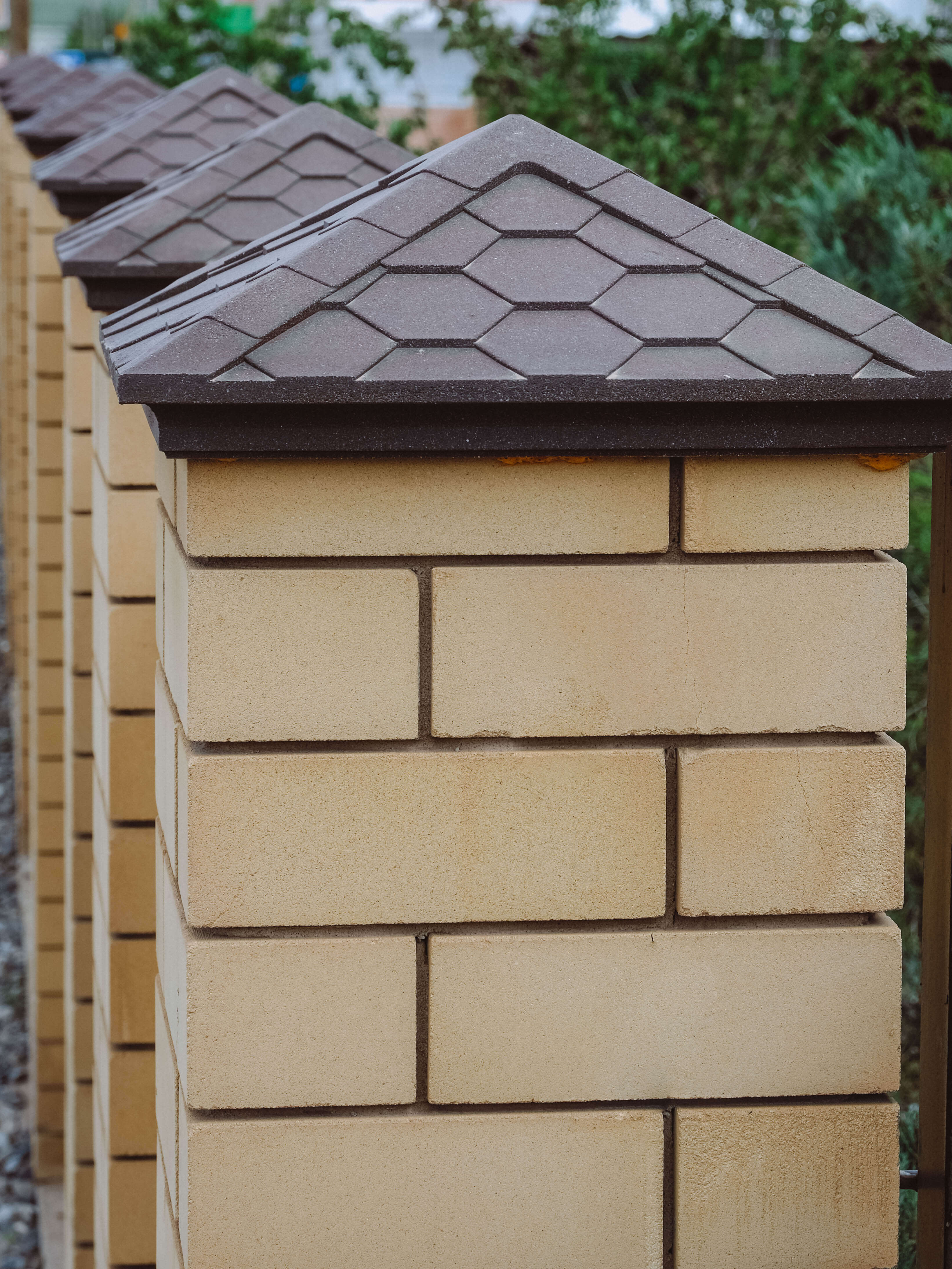 Колпак Zking Эверест Коричневый на столб 1.5х1.5 кирпича (390х390мм) в Грозном фото