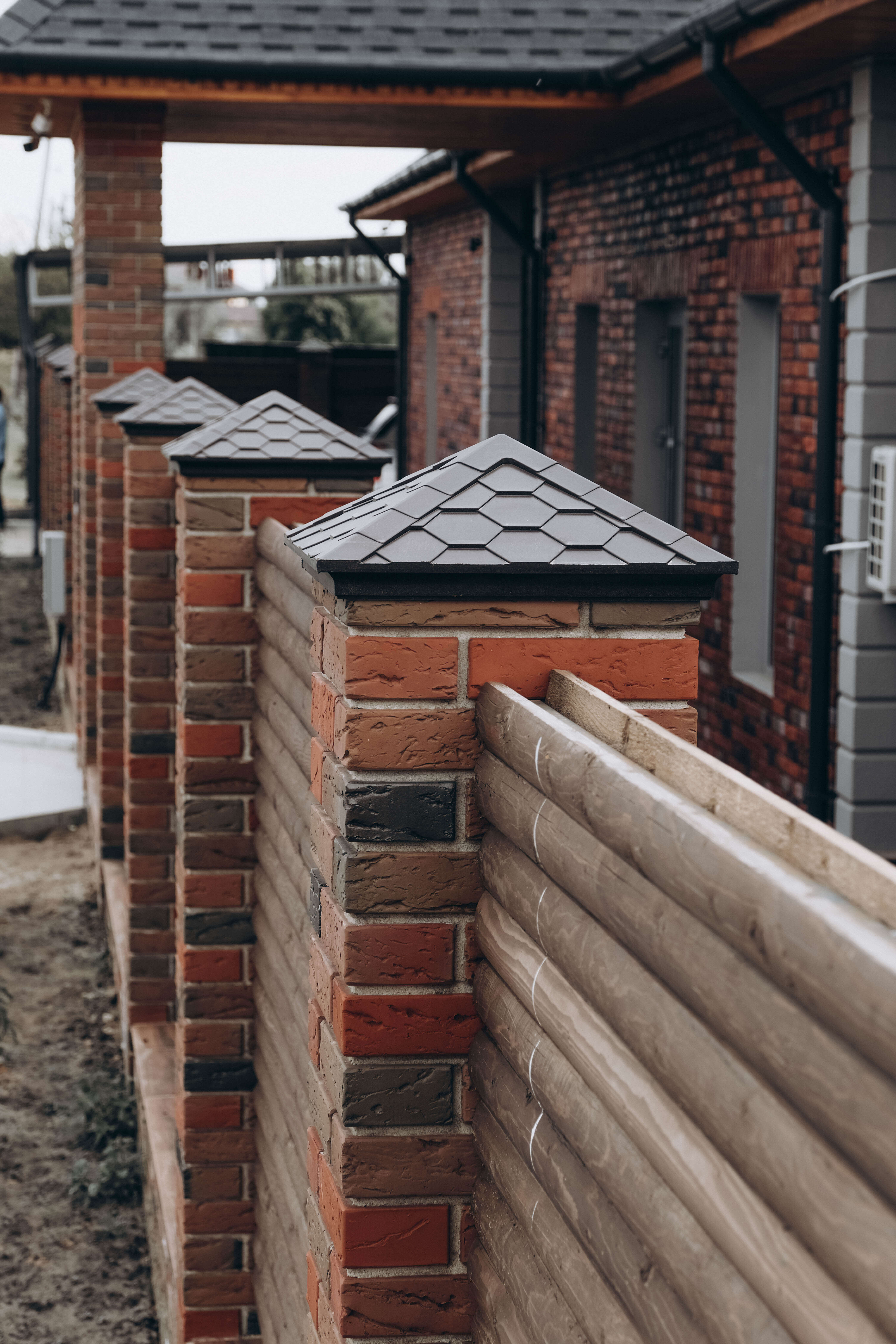 Колпак Zking Эверест Коричневый на столб 1.5х1.5 кирпича (390х390мм) в Грозном фото